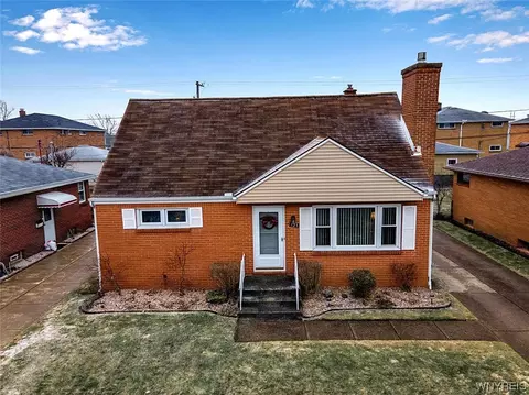 121 Nadine Dr, Cheektowaga, NY 14225