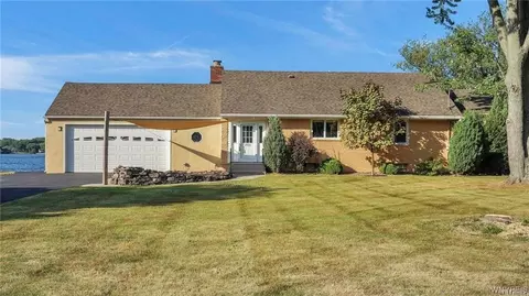 4975 E River Rd, Grand Island, NY 14072