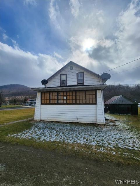 5709 Church St, Carrollton, NY 14753