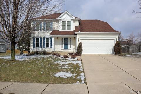41 Sunset Creek Dr, West Seneca, NY 14224