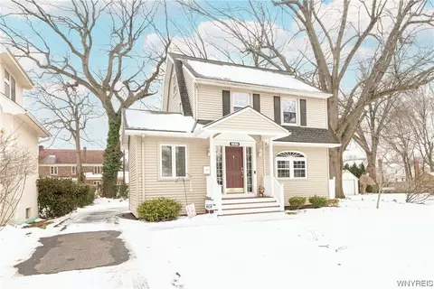 367 Wimbledon Rd, Irondequoit, NY 14617