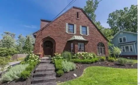 115 Mill St, Amherst, NY 14221