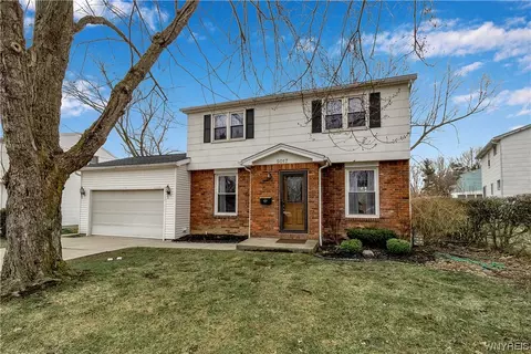 5017 Clarice Dr, Hamburg, NY 14075