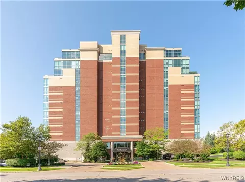 132 Lakefront Blvd #605, Buffalo, NY 14202