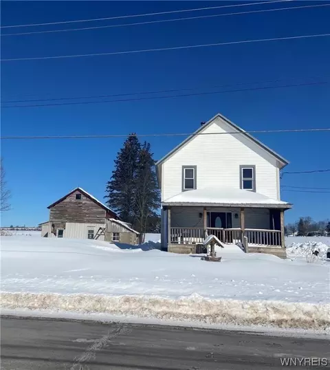 8534 E Main St, Clymer, NY 14724