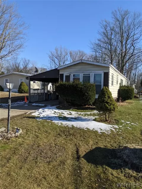 47 Bush Gdns, Marilla, NY 14004