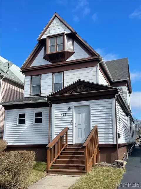 793 Prospect Ave, Buffalo, NY 14213