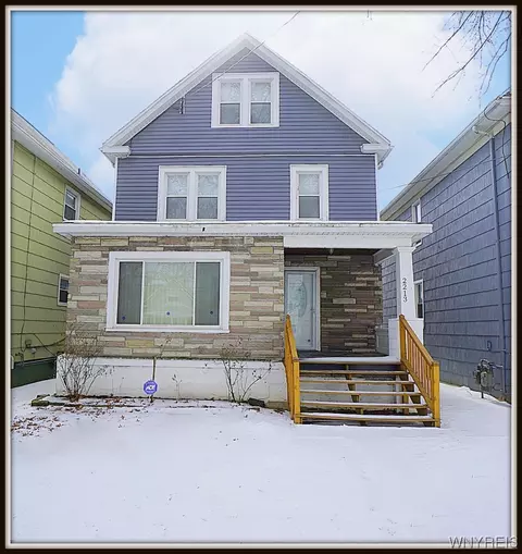 2213 Independence Ave, Niagara Falls, NY 14301