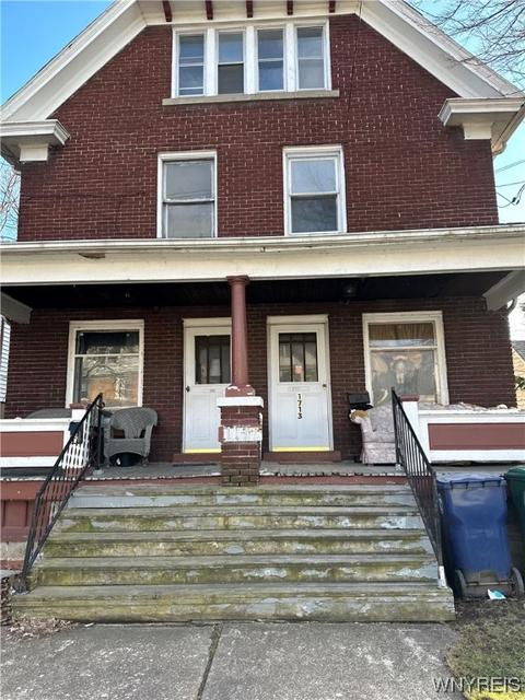 1713 Elmwood Ave, Niagara Falls, NY 14301