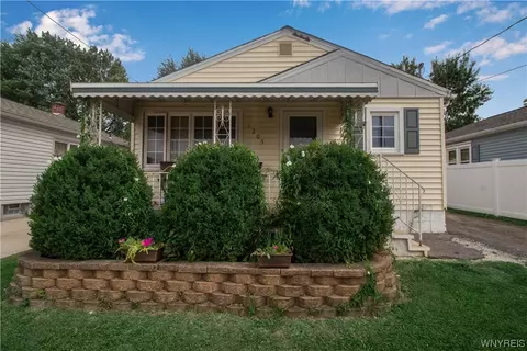 1205 85th St, Niagara Falls, NY 14304