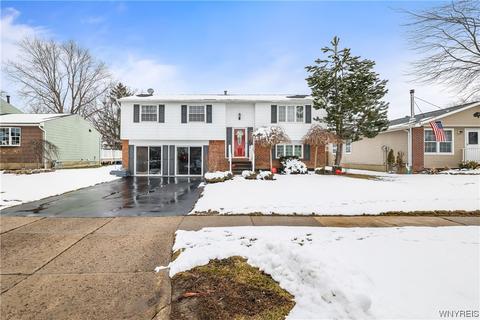 28 Forestal Dr, Hamburg, NY 14075
