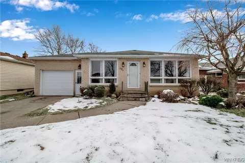 171 Lou Ann Dr, Depew, NY 14043