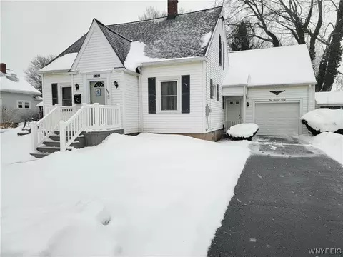 120 Massachusetts Ave, Lockport, NY 14094