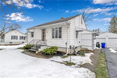 134 Worthy Ave, Ridgeway, NY 14103