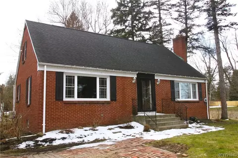 8357 Sheridan Dr, Buffalo, NY 14221