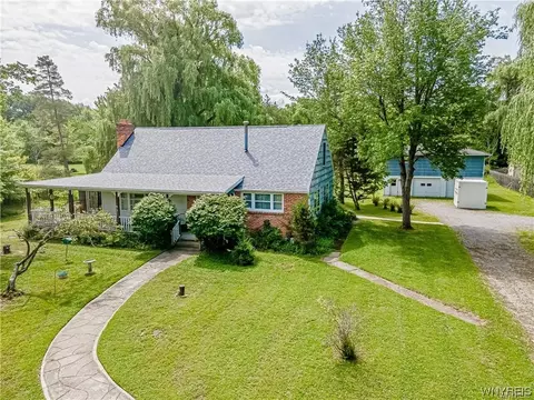 456 Chairfactory Rd, Elma, NY 14059