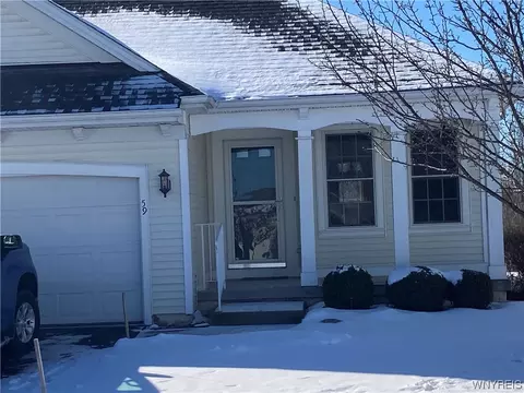 59 Mayfield Dr, West Seneca, NY 14224