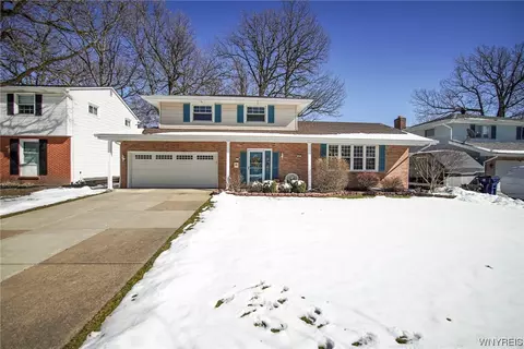 87 Parkhaven Dr, Amherst, NY 14228