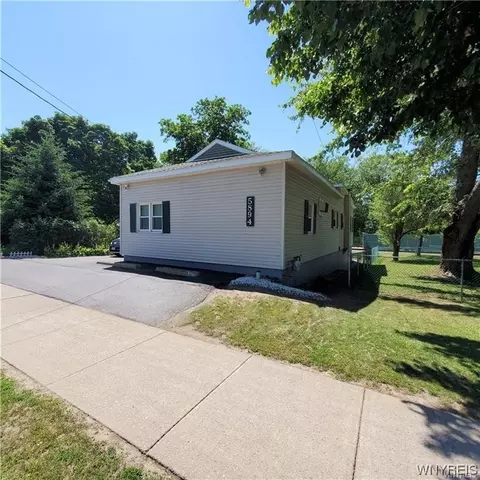 5894 Camp Rd, Hamburg, NY 14075