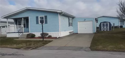 13 Dogwood Dr, Cheektowaga, NY 14227