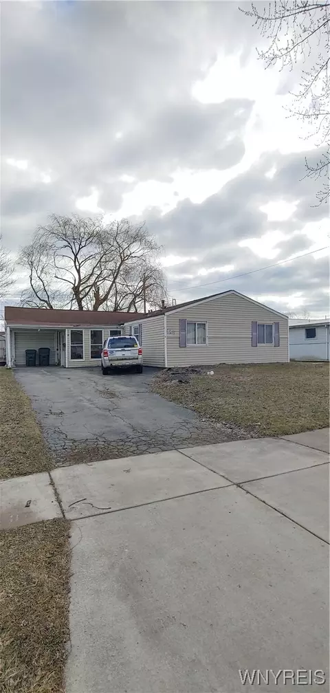 125 Cornell Dr, Depew, NY 14043