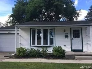 238 Brookwood Dr, Hamburg, NY 14075