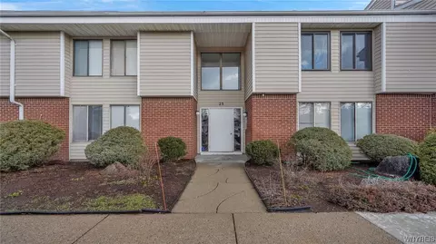 23 Coolbrook Ct #D, East Amherst, NY 14051