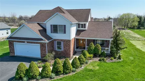 7175 Kenfield Rd, Clarence Center, NY 14032