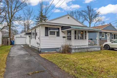 703 79th St, Niagara Falls, NY 14304