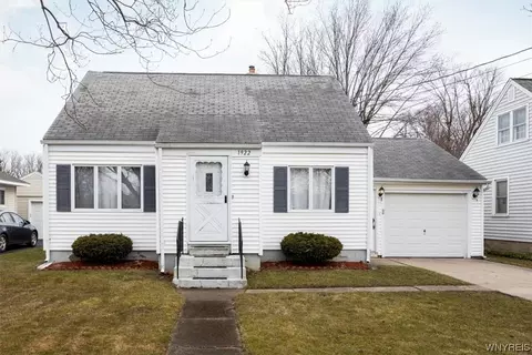 1922 Como Park Blvd, Lancaster, NY 14086