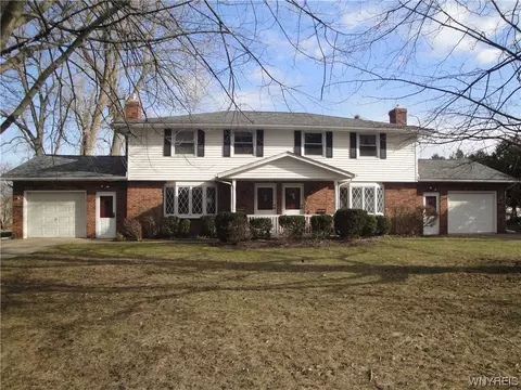 6390-6392 New Taylor Rd, Orchard Park, NY 14127