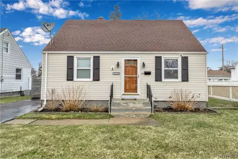1090 Cleveland Dr, Cheektowaga, NY 14225