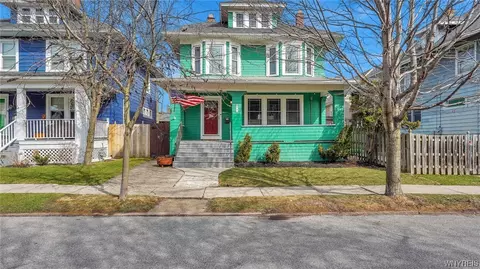 11 Taft Pl, Buffalo, NY 14214