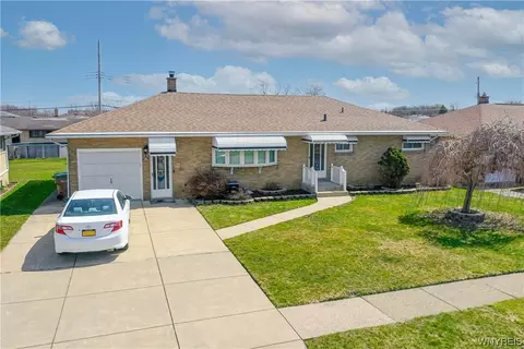 26 Dennis Ln, Cheektowaga, NY 14227