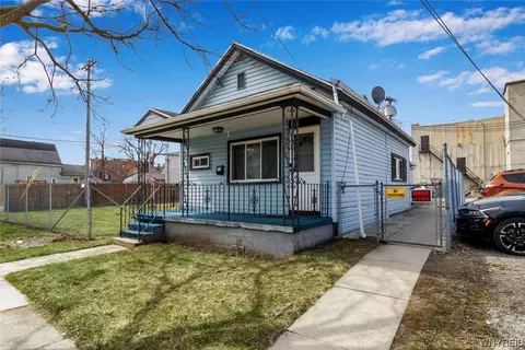 92 Gelston St, Buffalo, NY 14213