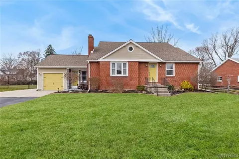 4284 Trailing Dr, Buffalo, NY 14221