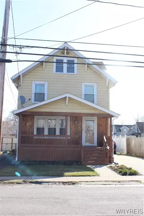 322 Prospect St, Lockport, NY 14094
