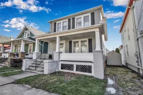 817 16th St, Niagara Falls, NY 14301