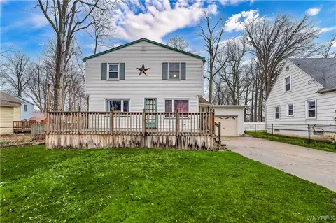 3890 Dartmouth St, Hamburg, NY 14075