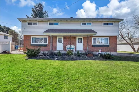 6713 Ralph Ct, Niagara, NY 14304
