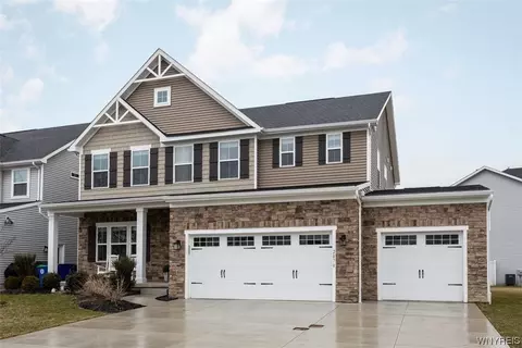 2070 Youngs Rd, East Amherst, NY 14051