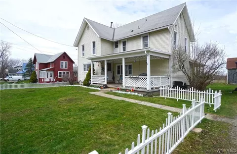 2184 Main St, Lawtons, NY 14091