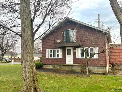 6643 Lake Shore Rd, Evans, NY 14047