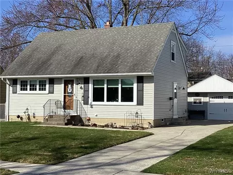 162 Dale Dr, Tonawanda, NY 14150