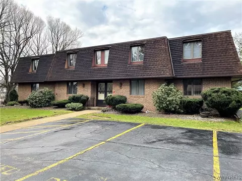 4423 Clark St, Hamburg, NY 14075