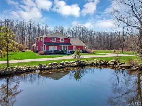 9383 Lake Shore Rd, Evans, NY 14006