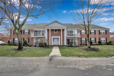 13 Hickory Hill Rd #G, Amherst, NY 14221