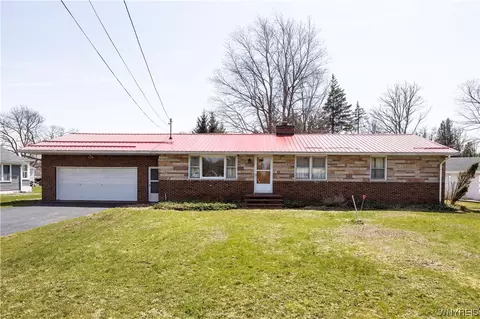 6993 Lake Shore Rd, Evans, NY 14047