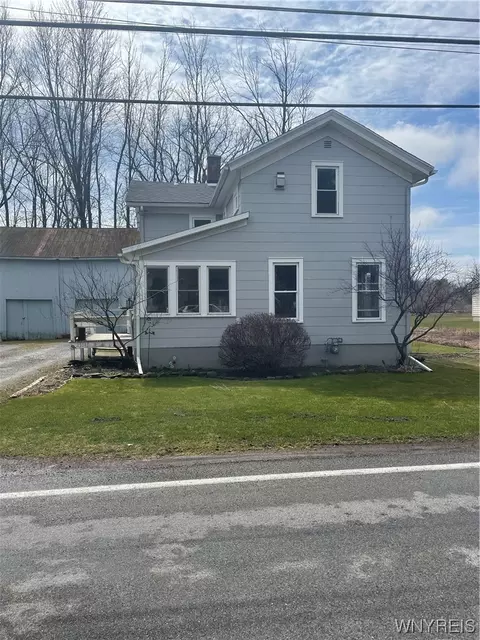 2514 Angling Rd, Corfu, NY 14036