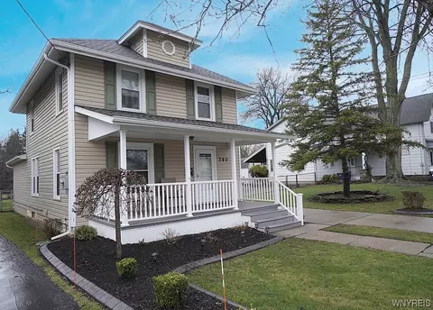 740 Walnut St, Lockport, NY 14094